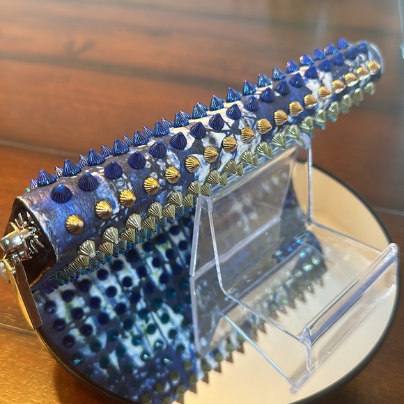 EUC Beautiful Christian Louboutin wallet. - Picture 5 of 15